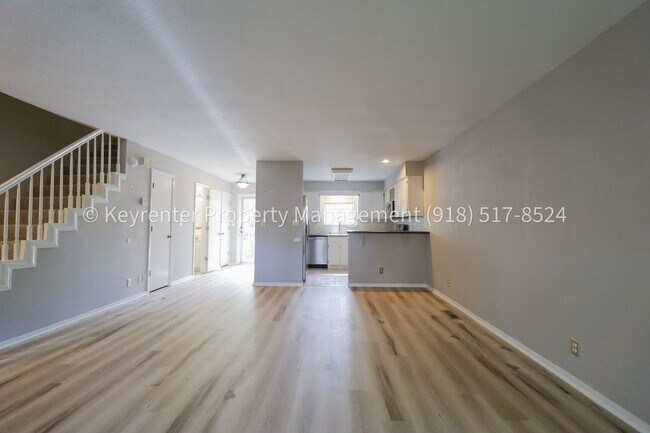 Building Photo - 6246 S Yorktown Pl