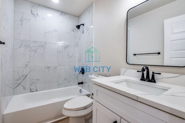 Building Photo - 12908 Windfall Cir