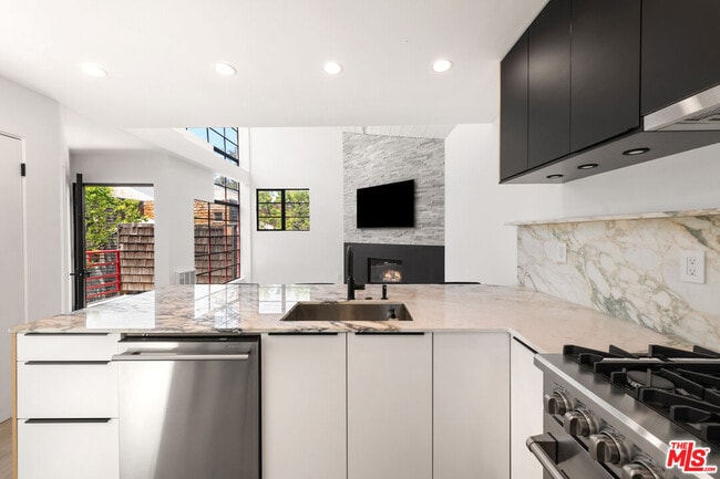 Building Photo - 29233 Heathercliff Rd