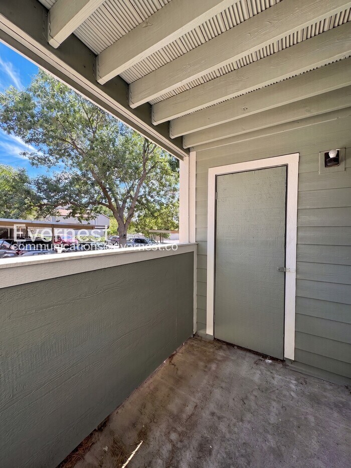 Building Photo - 15128 E Louisiana Dr