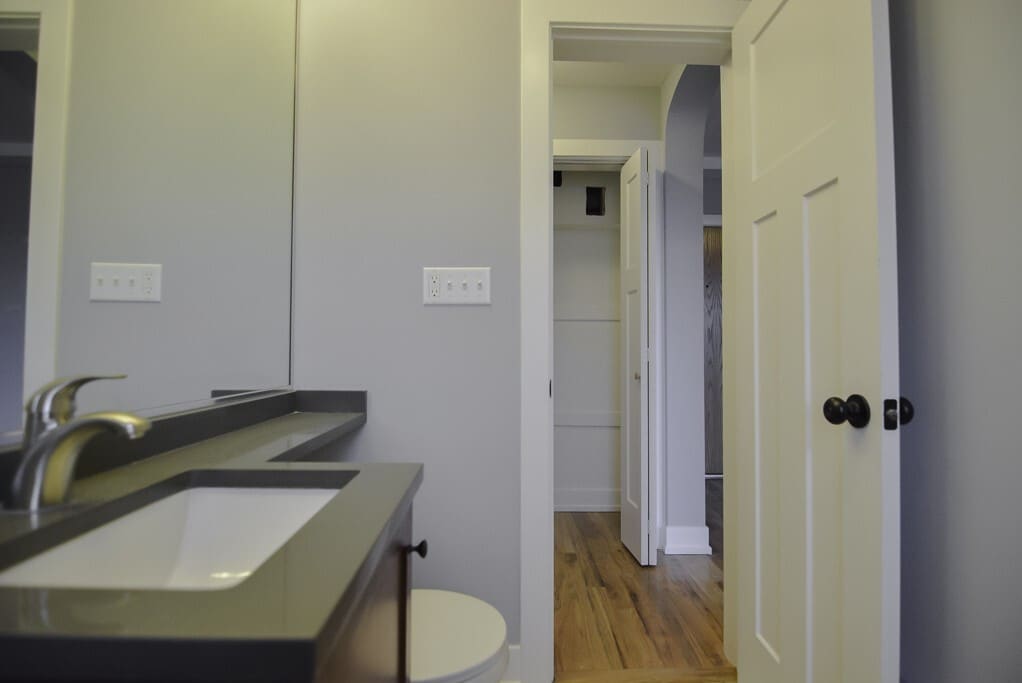 Building Photo - 555 W Arlington