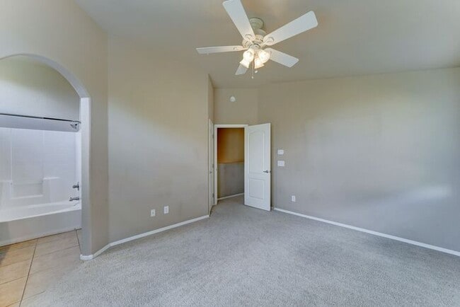 Building Photo - COMING SOON! Beautiful Townhome in Great Location