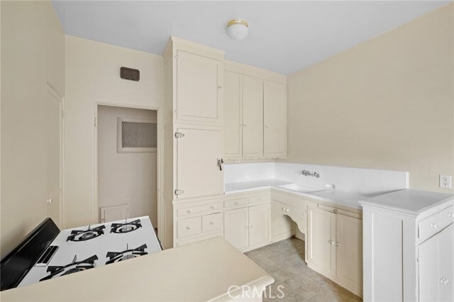 Building Photo - 200 E Lomita Ave