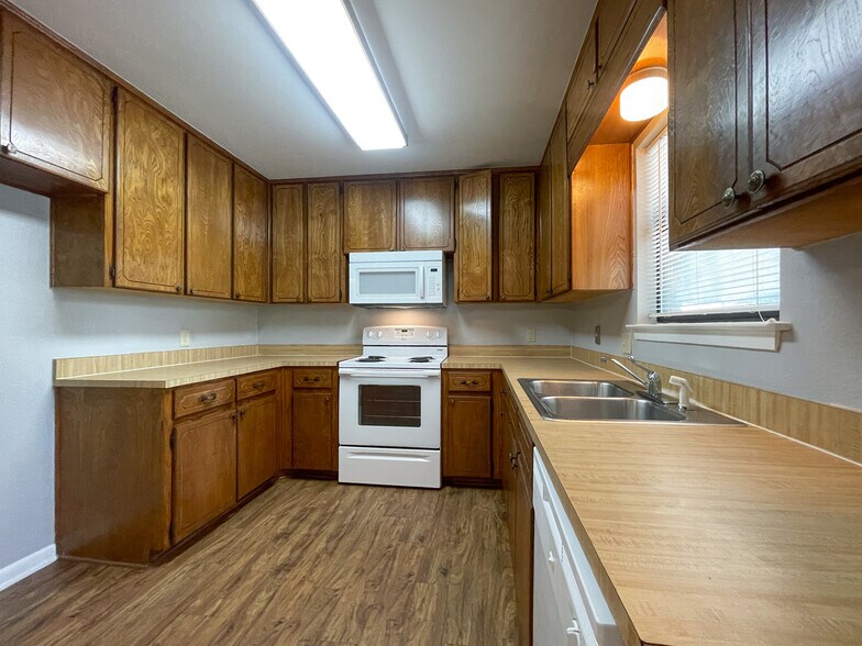 Building Photo - 3124 McFerrin Ave
