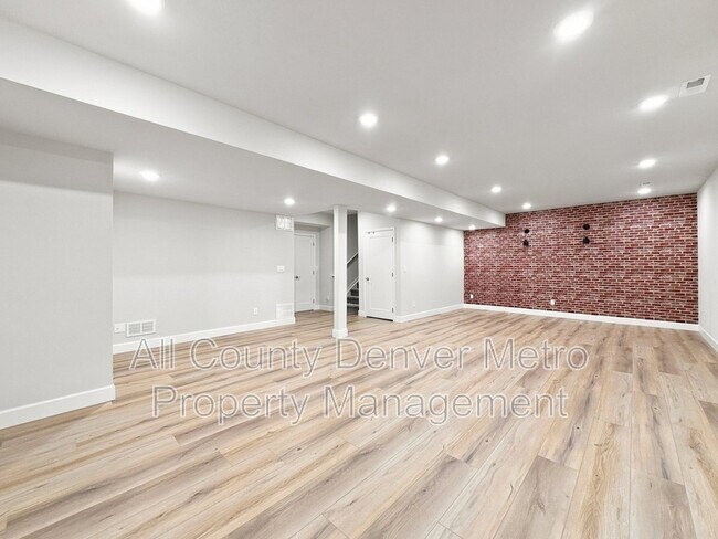 Building Photo - 9395 Antero St