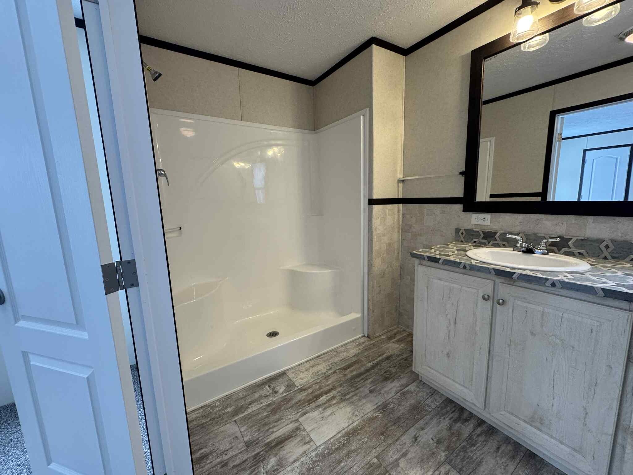 Building Photo - 48583 Pineview Dr