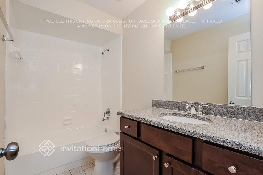 Building Photo - 1380 San Diego Ct