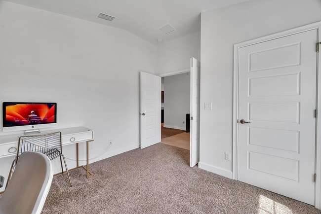 Building Photo - 5361 San Benedetto Pl