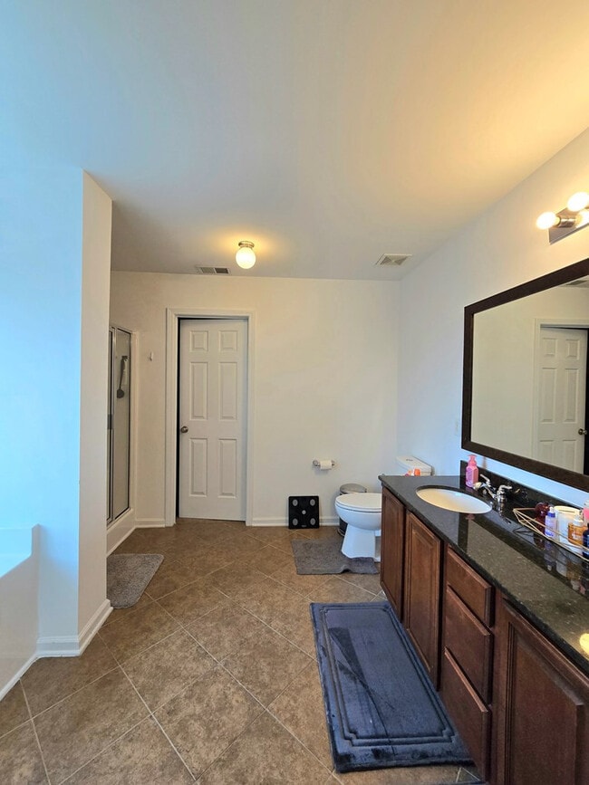 Building Photo - 525 Batty Way