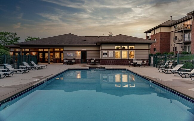 Building Photo - Prairie Crest Apartments