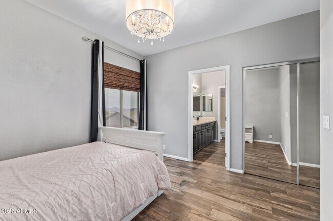 Building Photo - 10271 Jasmine Dr