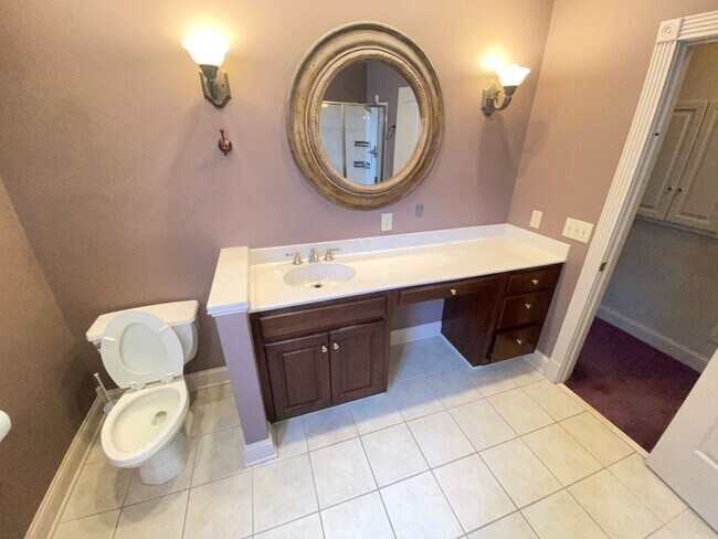 Building Photo - Beautiful home in Fairways subdivision off...