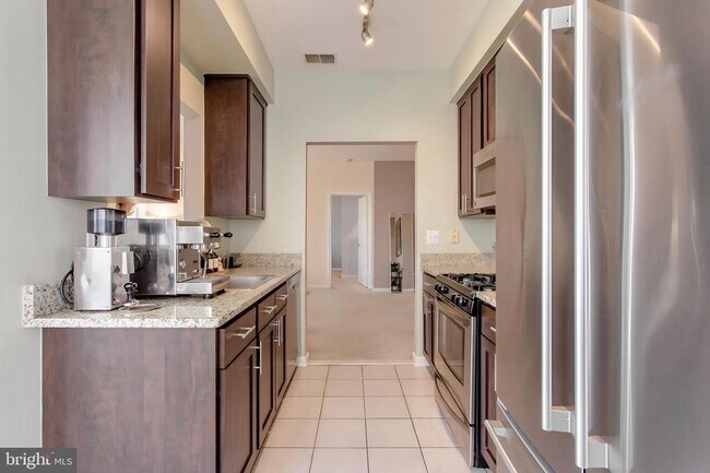 Building Photo - 5932 Founders Hill Dr