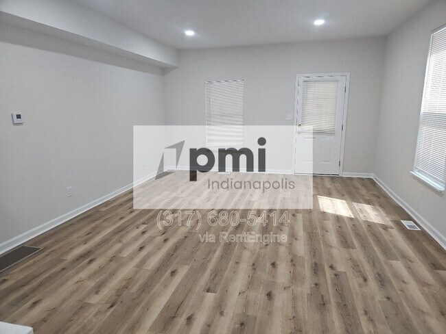 Building Photo - 2826 N Park Ave