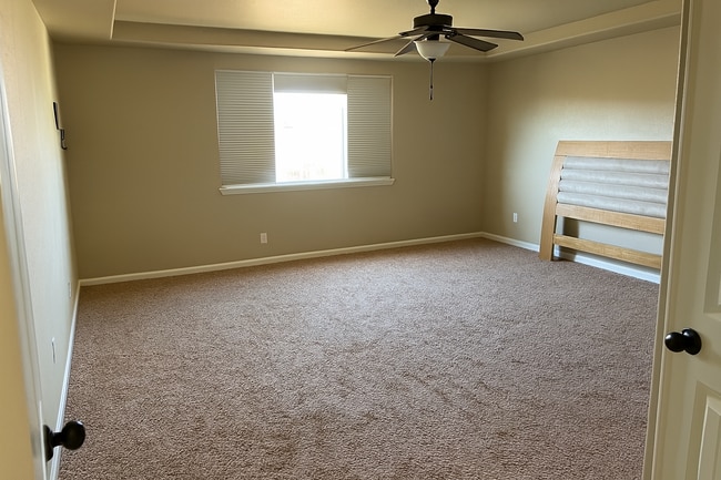 Building Photo - 7238 Dutch Loop