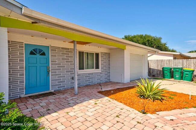 Building Photo - 282 Fay Dr