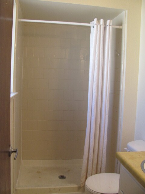 Building Photo - NE ENCHANTED MESA 3/BD 2/BA 2/CG