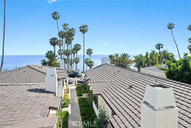 Building Photo - 360 Cliff Dr