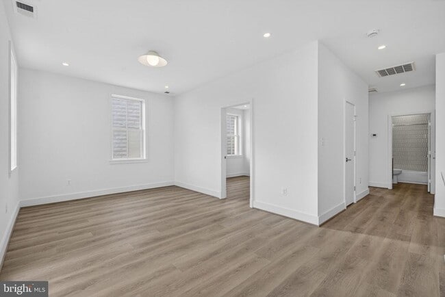 Building Photo - 117 N 21st St