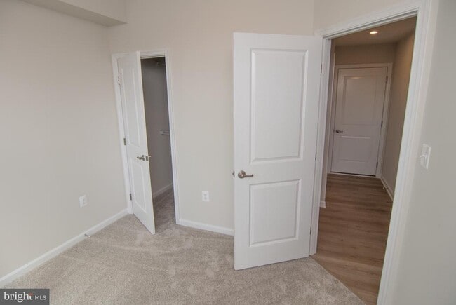 Building Photo - 9376 Tanfield Dr