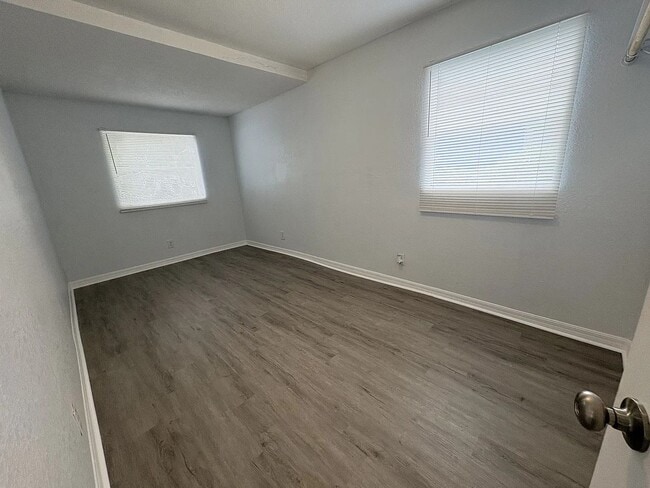 Building Photo - Charming Bungalow for rent in Lakeland