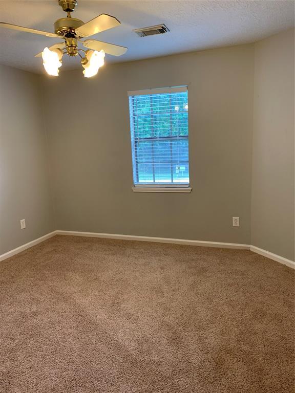 Building Photo - 73 Hickory Oak Dr