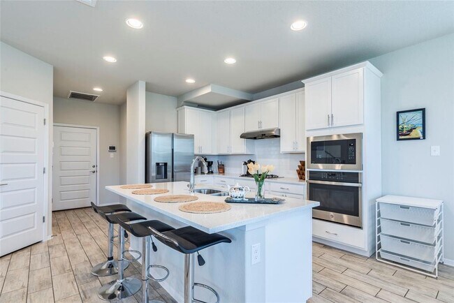 Building Photo - 5629 Respinto Dr