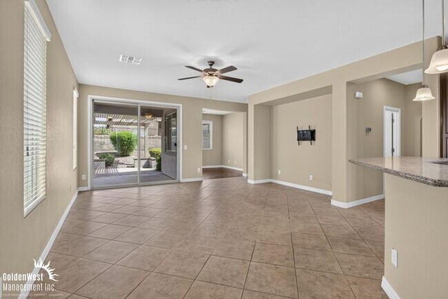 Building Photo - Beautiful 2Bdm 2Ba Home with Covered Backyard Patio in Buckeye - LOCATED IN A 55+ YEARS COMMUNITY.