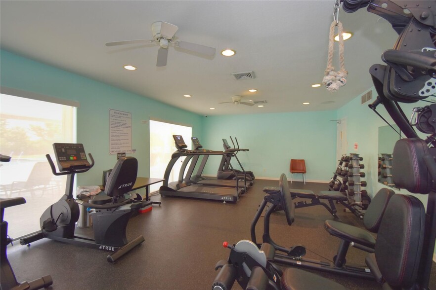 Building Photo - 960 NW 49th St