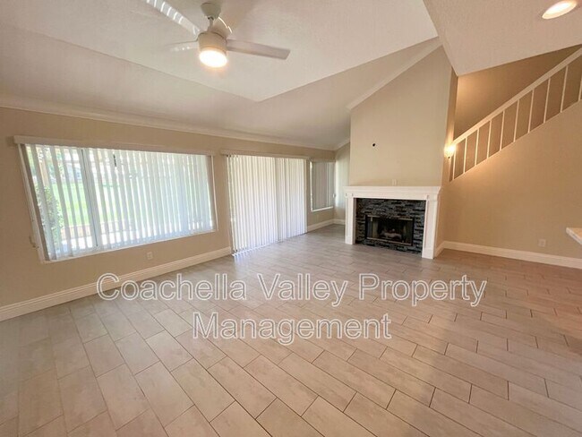 Building Photo - 41469 Woodhaven Dr W