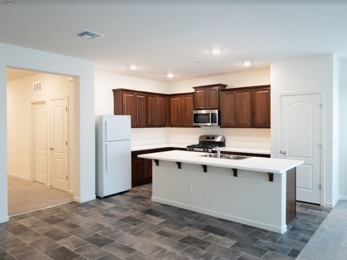 Building Photo - 4264 Lasalle Dr