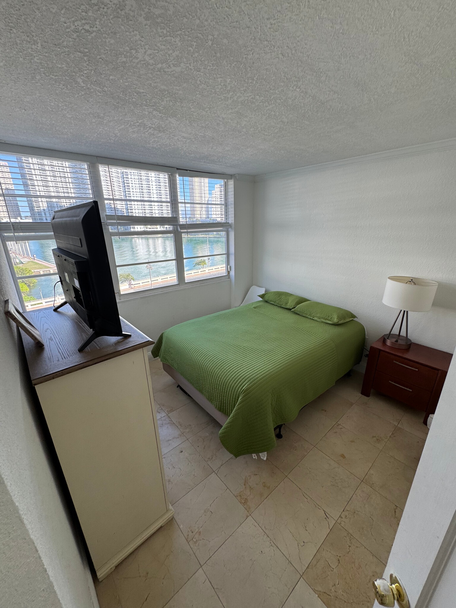 Building Photo - 801 Brickell Bay Dr