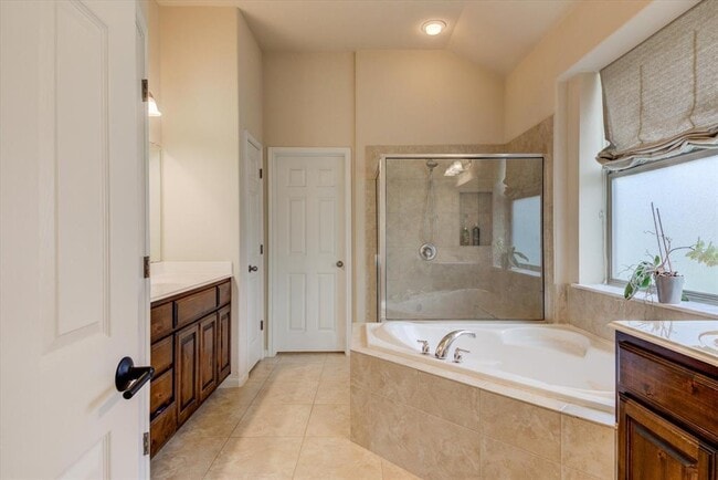 Building Photo - 11129 Cap Stone Dr