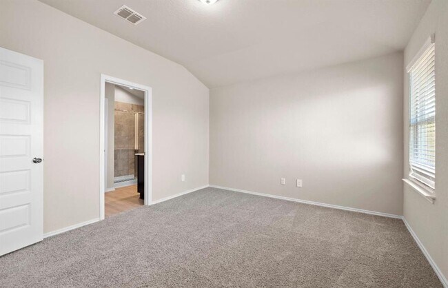 Building Photo - 3204 Ridge Pl