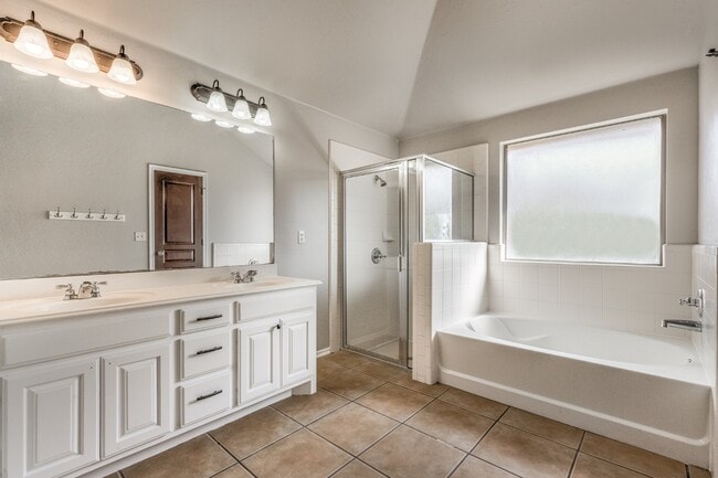 Building Photo - 5120 NW 163rd St