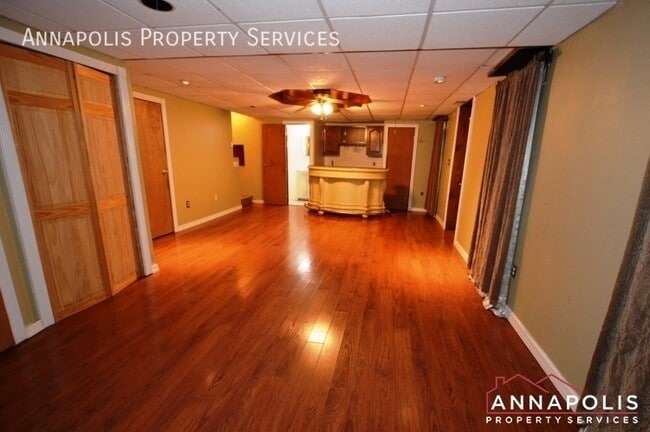 Building Photo - 73 Spa Rd