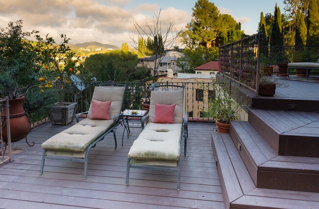 Building Photo - 6957 Camrose Dr