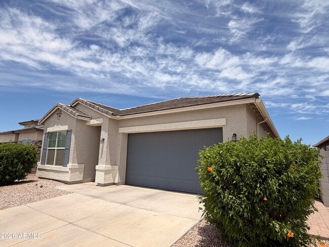 Building Photo - 15628 W Smoketree Dr