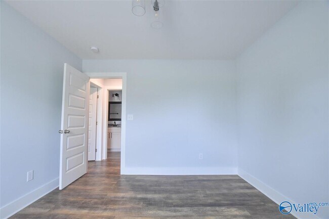 Building Photo - 147 Stafford Rd