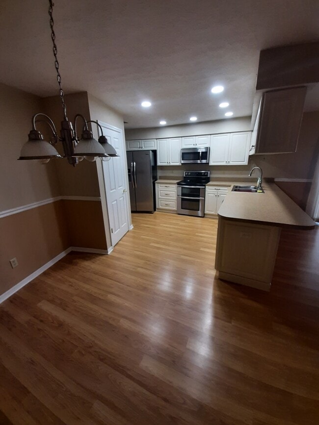 Building Photo - 1103 Belladonna Dr