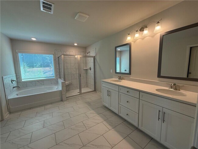 Building Photo - 3920 Newburn Ct