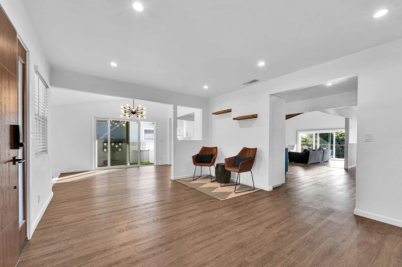 Building Photo - 5144 W 141st St