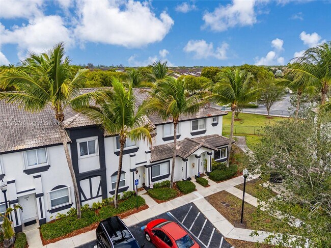 Building Photo - 2245 SE 25th Ave