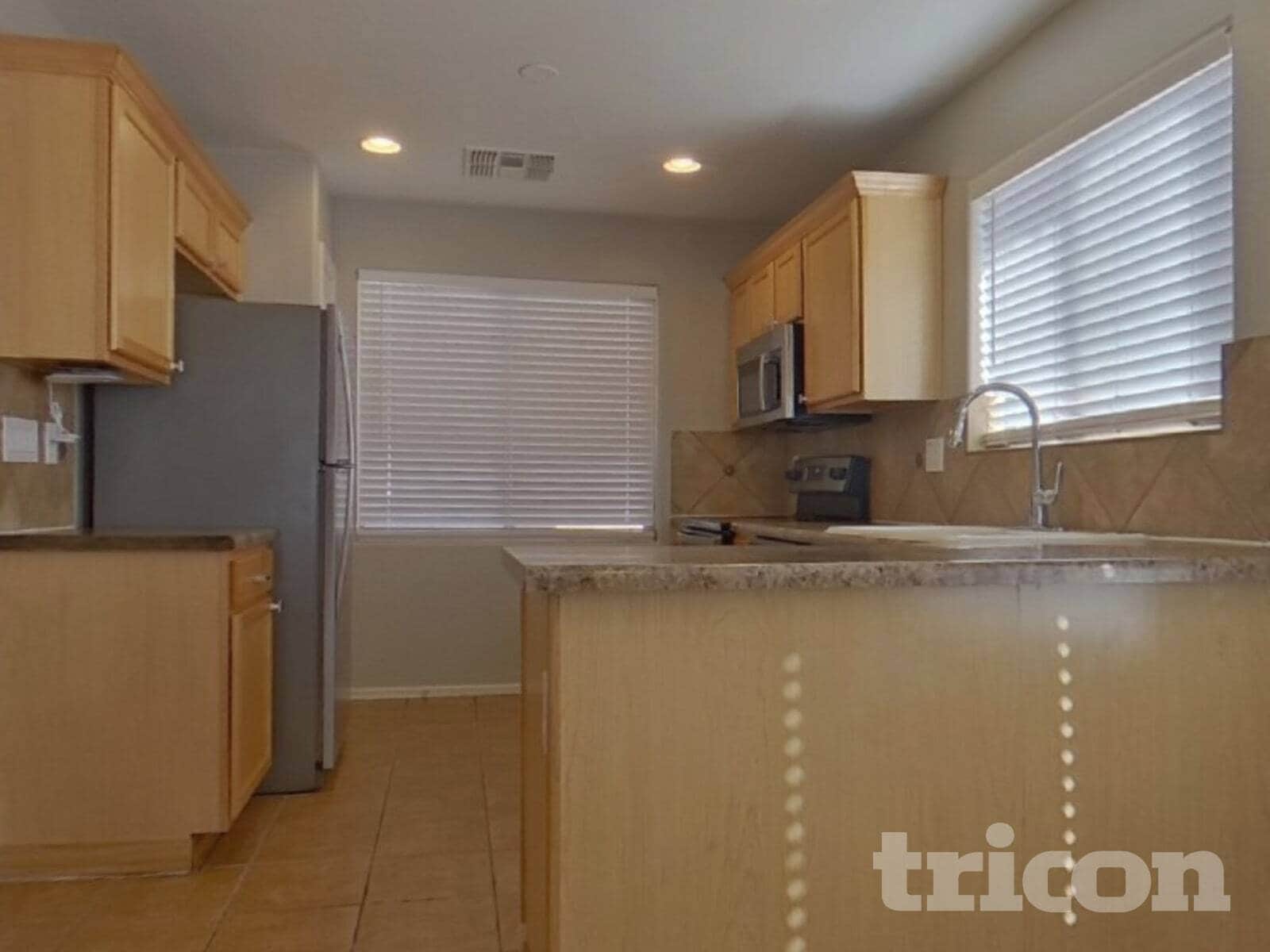 Building Photo - 25841 W Valley View Dr