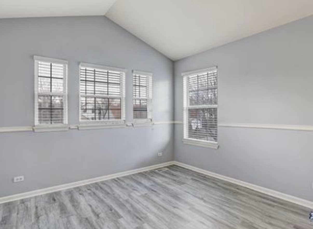 Building Photo - 486 Buckingham Dr