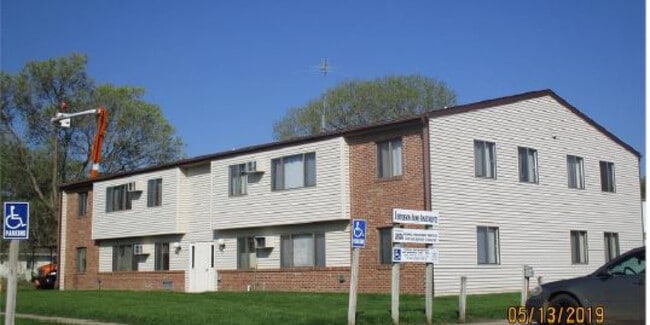 Building Photo - Jefferson Arms 2