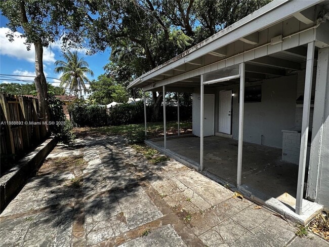 Building Photo - 61 NE 195th St