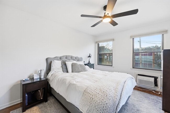 Building Photo - 635 Madison St