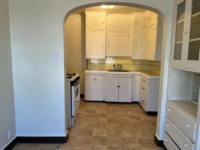 Building Photo - 516 N White St