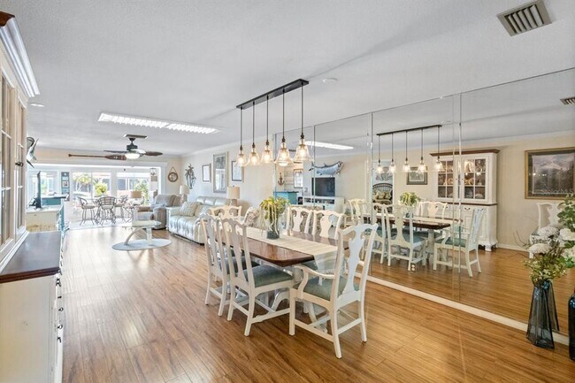 Building Photo - 355 Boca Ciega Point Blvd S